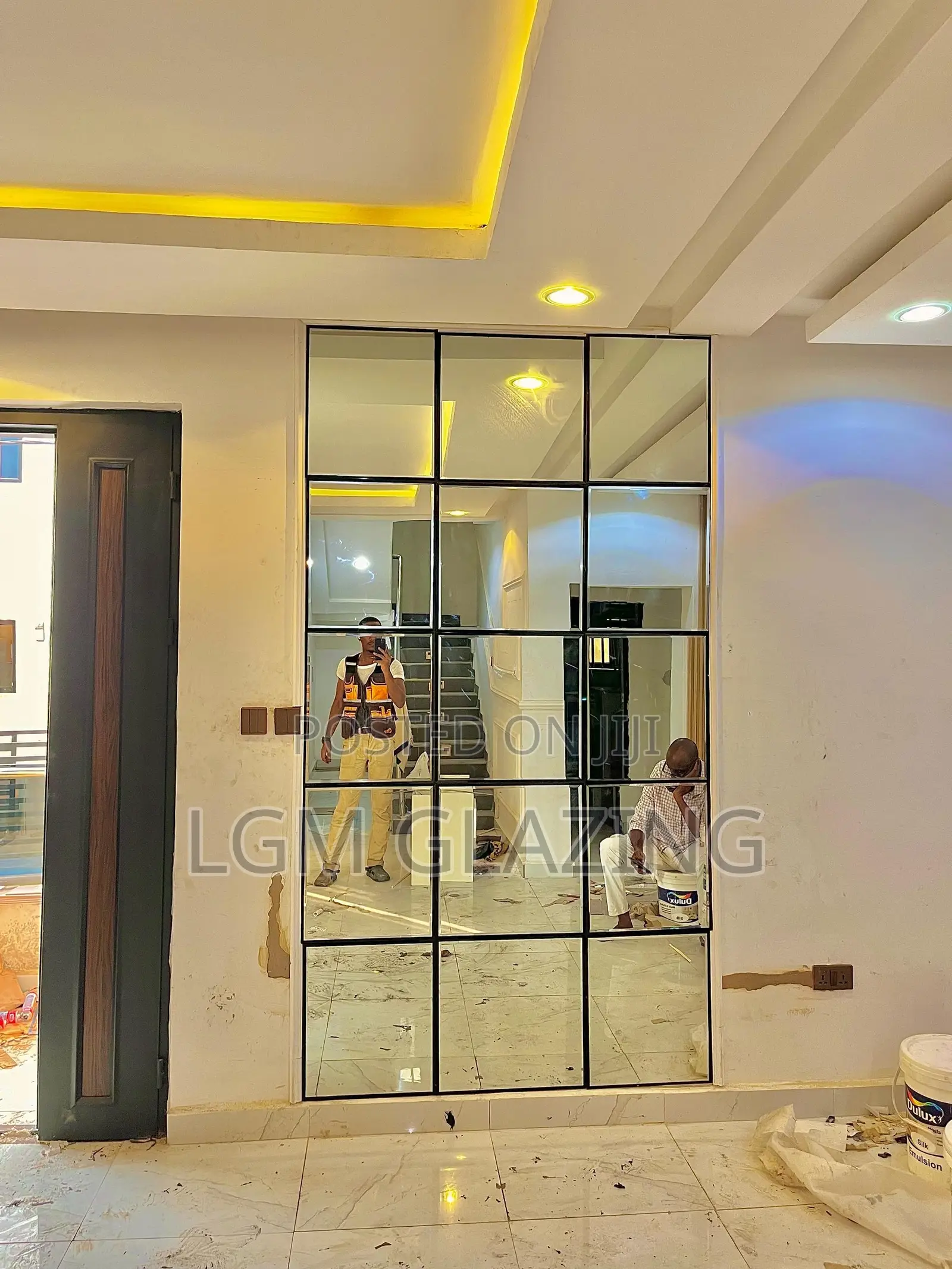 Premium Wall Mirrors – Modern Elegant Designs