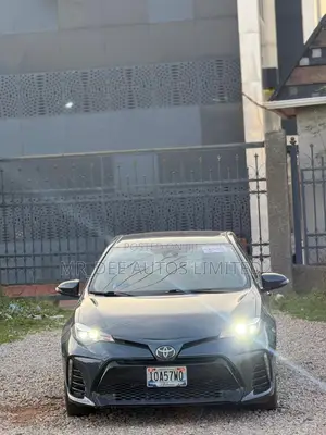 Toyota Corolla 2017 Gray