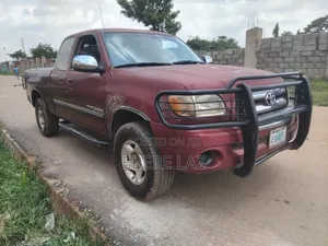 Toyota Tundra 2005 Red