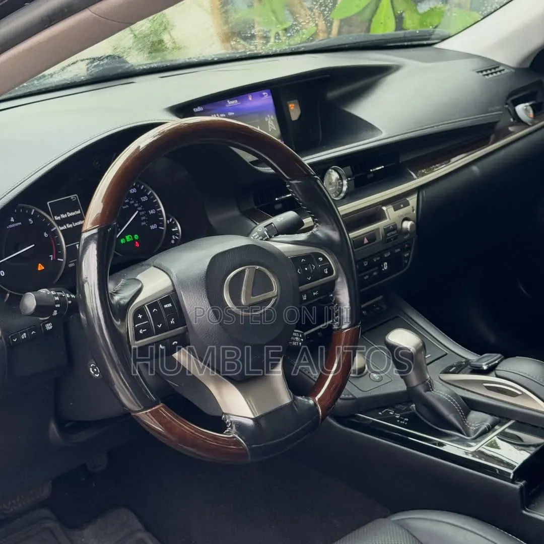 Lexus ES 2017 Black
