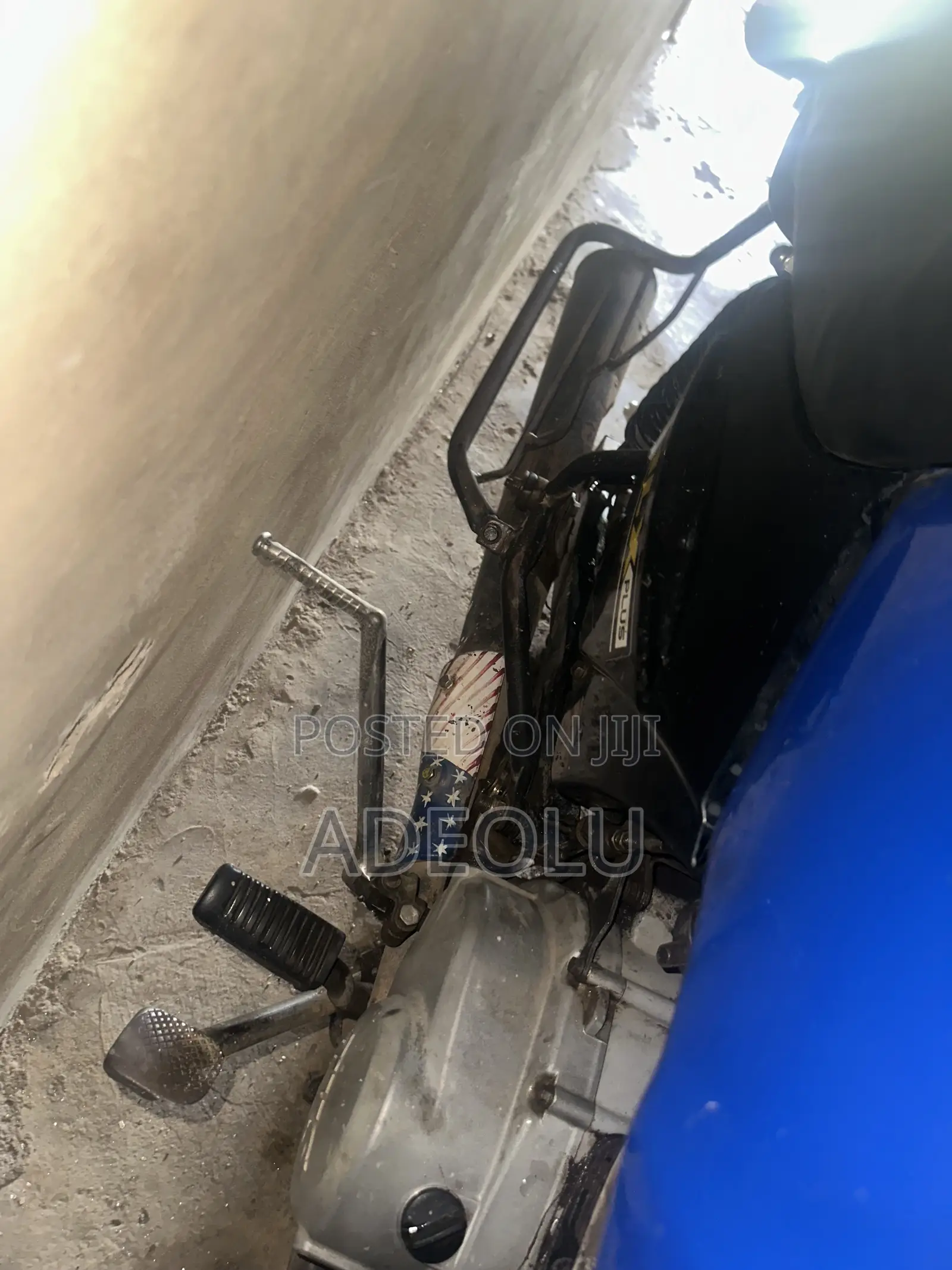 TVS HLX Plus ES 2020 Blue