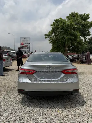Toyota Camry 2020 Silver