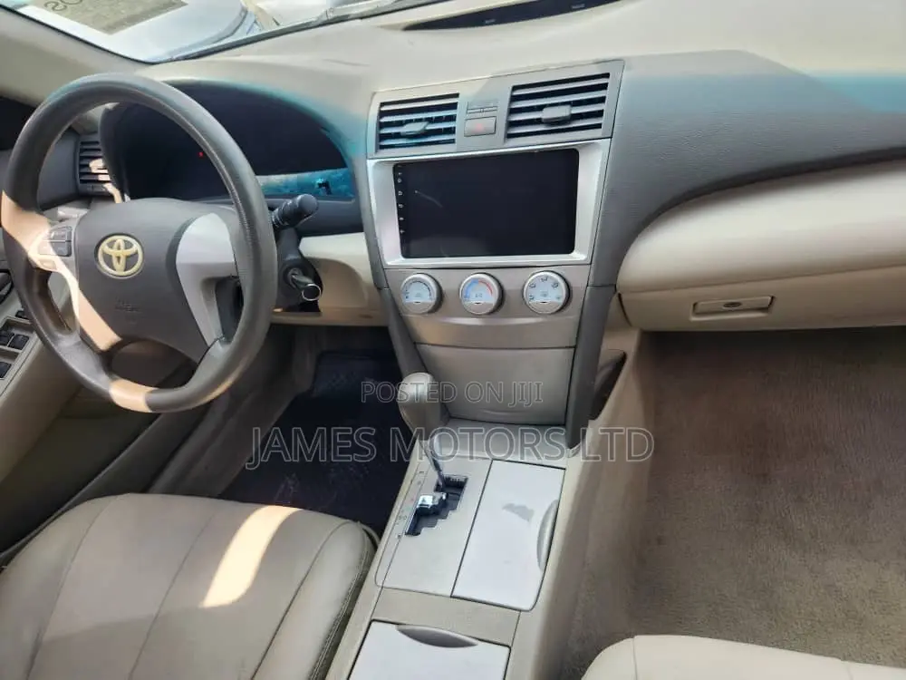 Toyota Camry 2010 Green