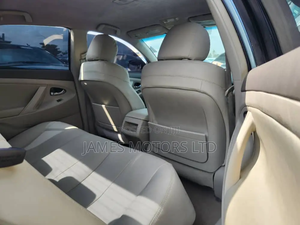 Toyota Camry 2010 Green