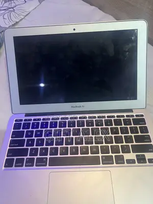 Laptop Apple MacBook Air 4GB Intel Core i5 SSD 128GB