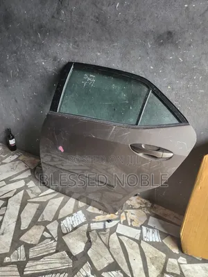 Front and Back Left Door Corolla 2015