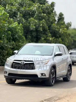 Toyota Highlander 2015 Silver