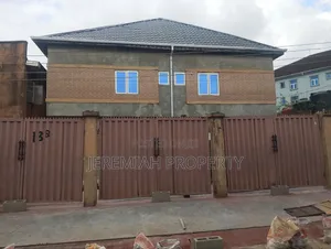 10bdrm Apartment in Udozi, Berger for rent