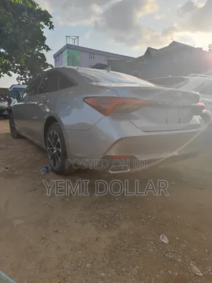 Toyota Avalon 2023 Silver