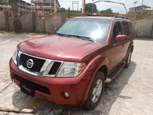 Nissan Pathfinder 2008 Red