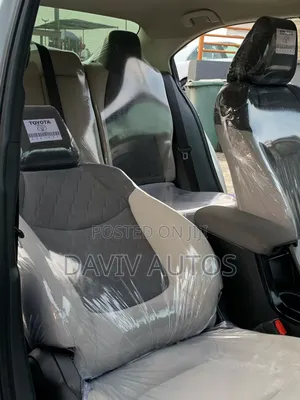 Toyota Corolla LE 2020 Silver