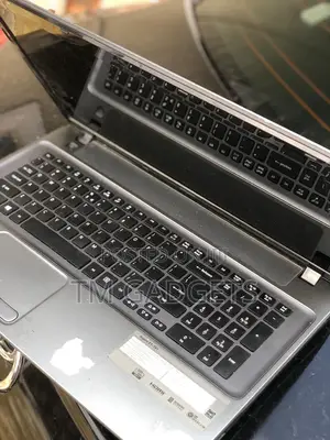 Laptop Acer Aspire E1-731 8GB Intel Pentium HDD 750GB