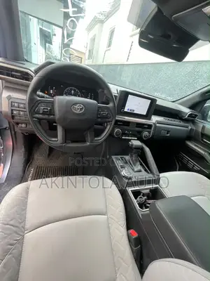 Toyota Tacoma SR5 Double Cab 5' Bed AT 2024 Gray