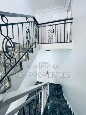 2bdrm Apartment in Lekki Phase 1 for rent