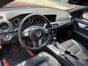 Mercedes-Benz C250 2013 Red