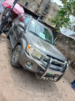 Toyota Sequoia 2006 Gold
