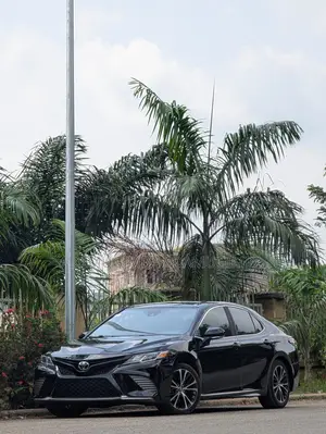 Toyota Camry SE (2.5L 4cyl 8A) 2019 Black