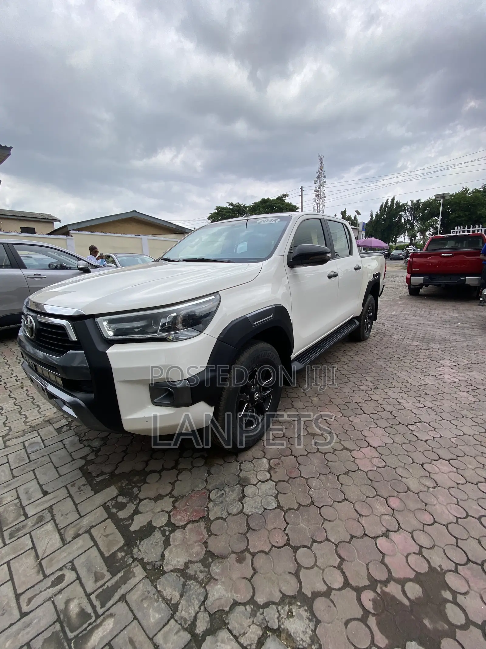 Toyota Hilux 2018 White