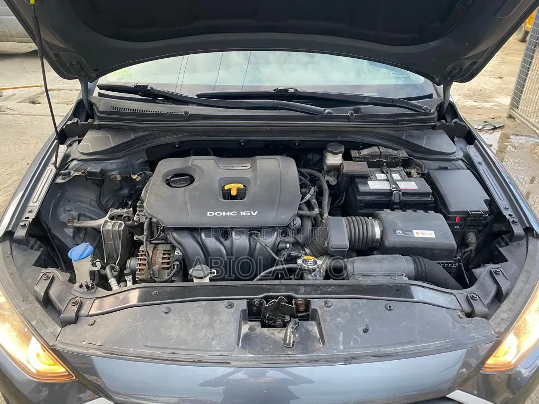 Hyundai Elantra 2017 Gray