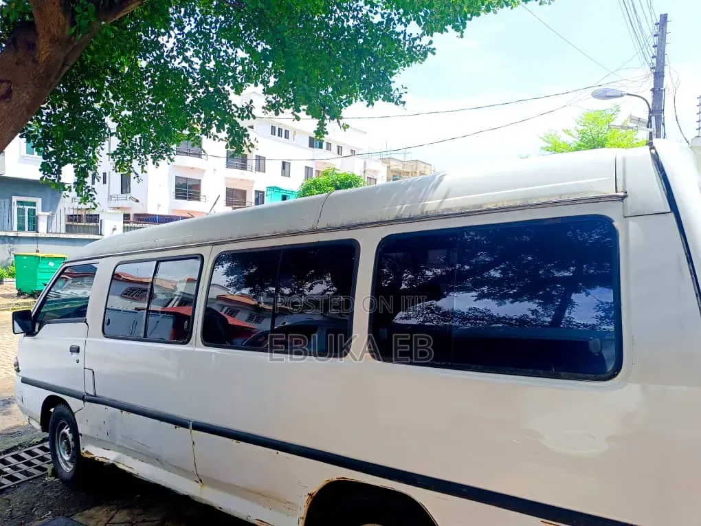 Hyundai H-100 2004 White
