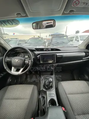 Toyota Hilux 2018 White