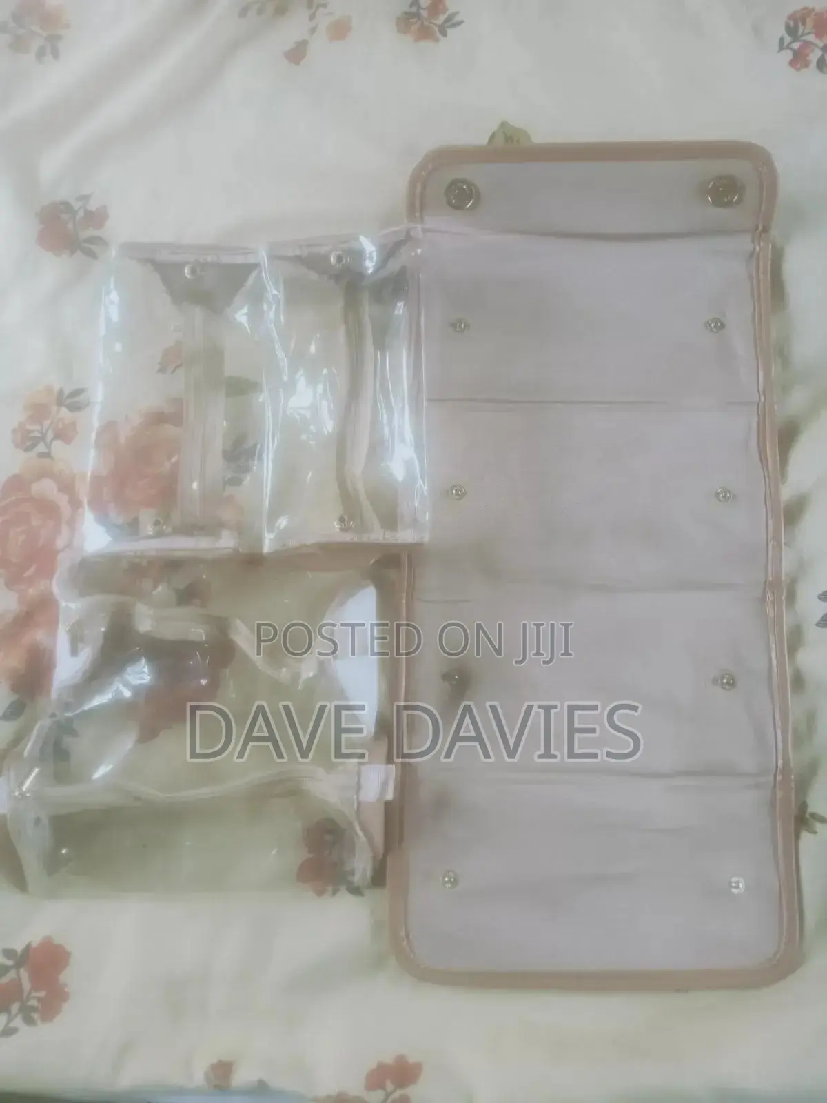 4pcs Detachable Make Up Purse Bag