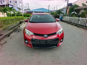 Toyota Corolla 2016 Red