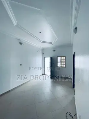2bdrm Apartment in Lekki Phase 1 for rent