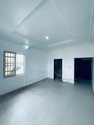 2bdrm Apartment in Lekki Phase 1 for rent
