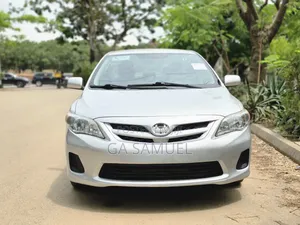 Toyota Corolla LE 4dr Sedan (1.8L 4cyl 4A) 2012 Silver