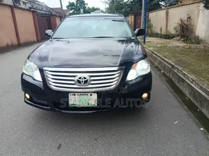 Toyota Avalon Limited 2010 Black