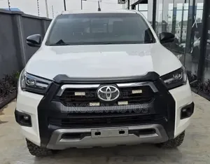 Toyota Hilux 2021 Off white
