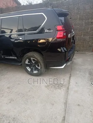 Toyota Land Cruiser 2011 Black