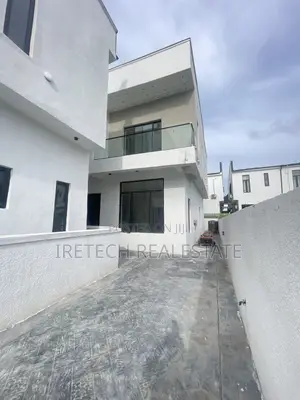 4bdrm Duplex in In A Gated Estate, Ado / Ajah for sale
