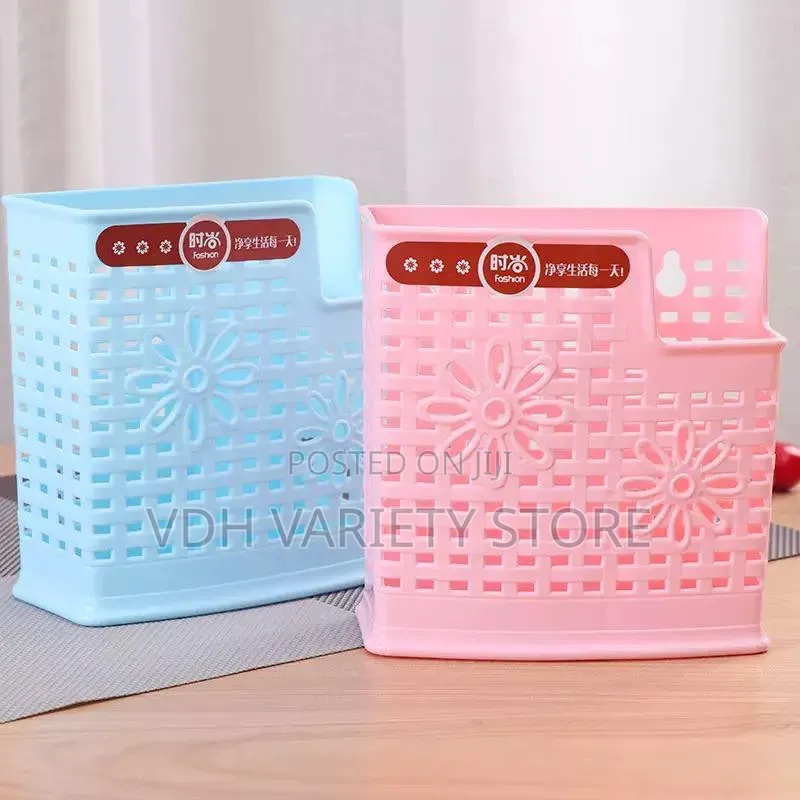 Cutlery Holders With Drainage