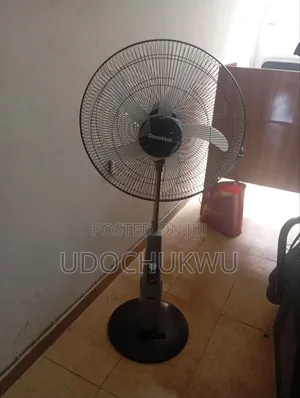 Duravolt 18inches Rechargeable Solar Standing Fan