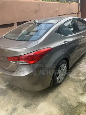 Hyundai Elantra GLS Sedan FWD (1.8L 4cyl 6A) 2013 Brown
