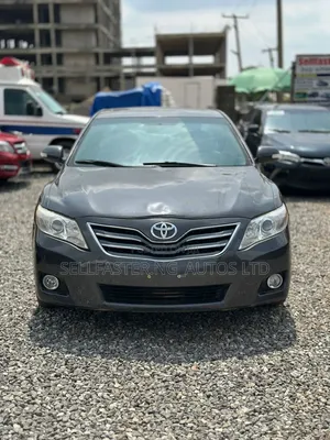 Toyota Camry 2011 Gray