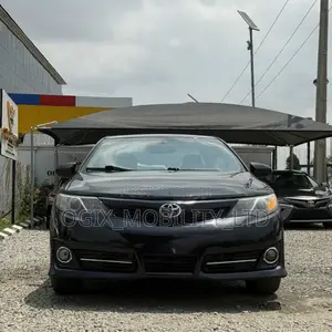 Toyota Camry XLE 4dr Sedan (2.5L 4cyl 6A) 2014 Black