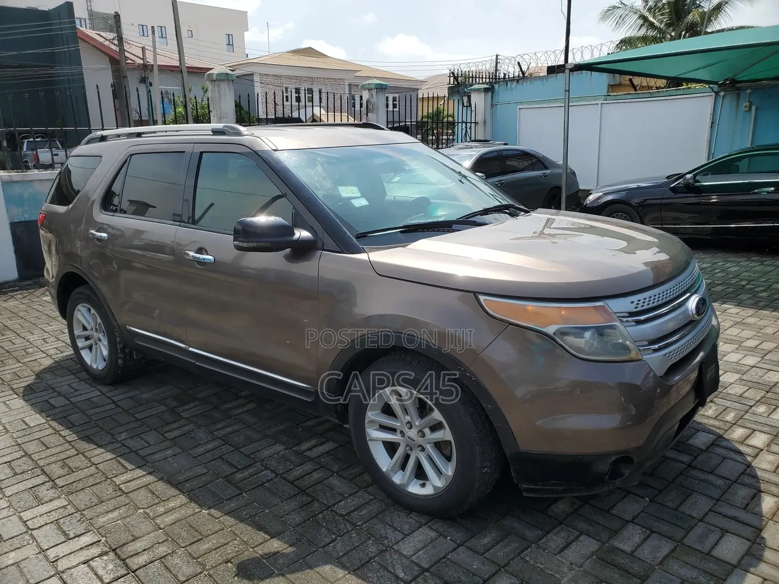 Ford Explorer 2014 Brown