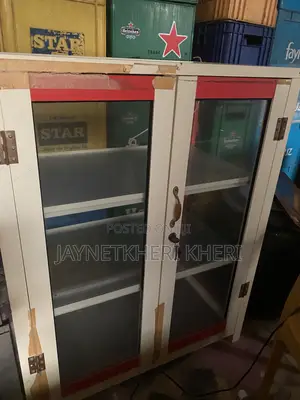 Show Glass