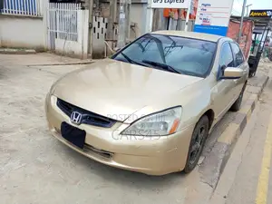 Honda Accord 2004 Gold