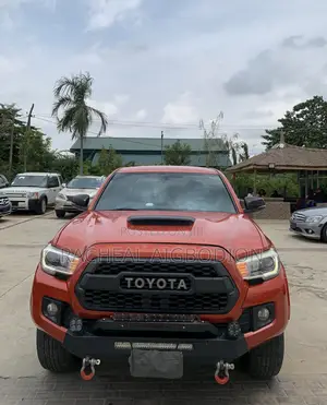 Toyota Tacoma 2017 Orange