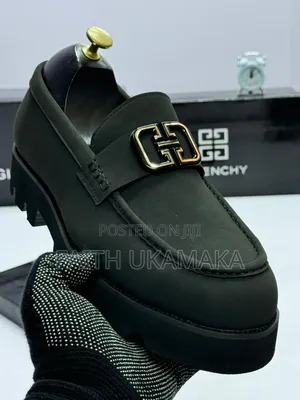 High Quality Givenchy Men's Shoe