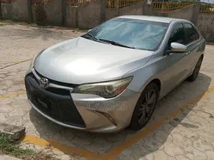 Toyota Camry 2015 Silver