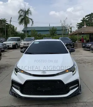 Toyota Corolla 2022 White
