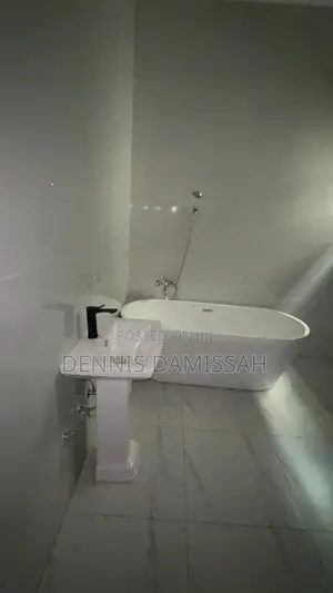 4bdrm Duplex in Omole Phase1 Ikeja for rent
