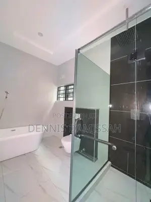 4bdrm Duplex in Omole Phase1 Ikeja for rent