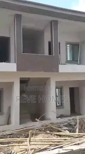 3bdrm Apartment in Millenuim/UPS for rent