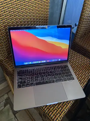 Laptop Apple MacBook Pro 2017 8GB Intel Core i5 SSD 256GB
